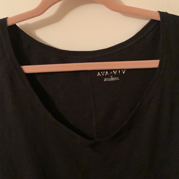 Ava & Viv 3x black sporty v-neck tank top. - Picture 3 of 11